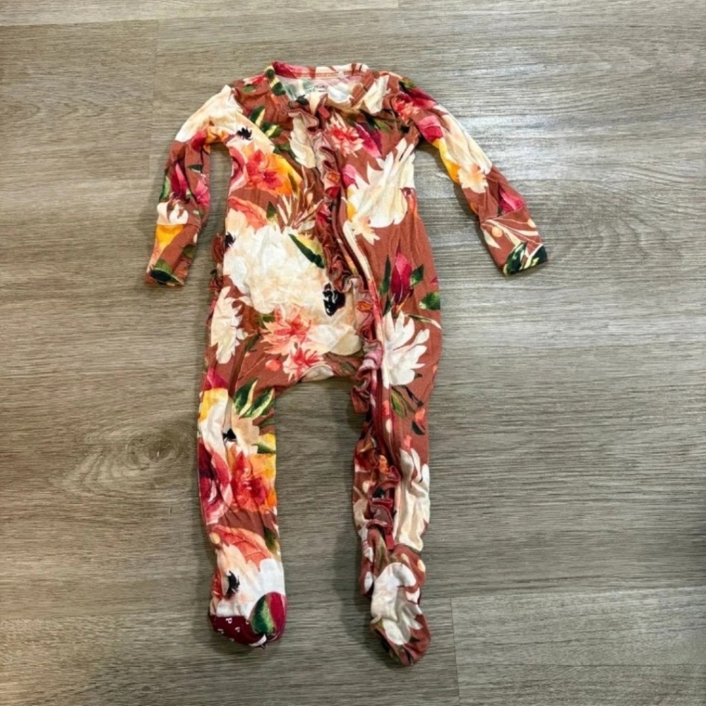Posh Peanut Floral Ruffle Zip Footed Sleeper 3–6M Bamboo